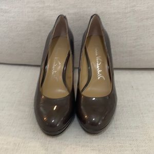 Gloria Vanderbilt chocolate heels